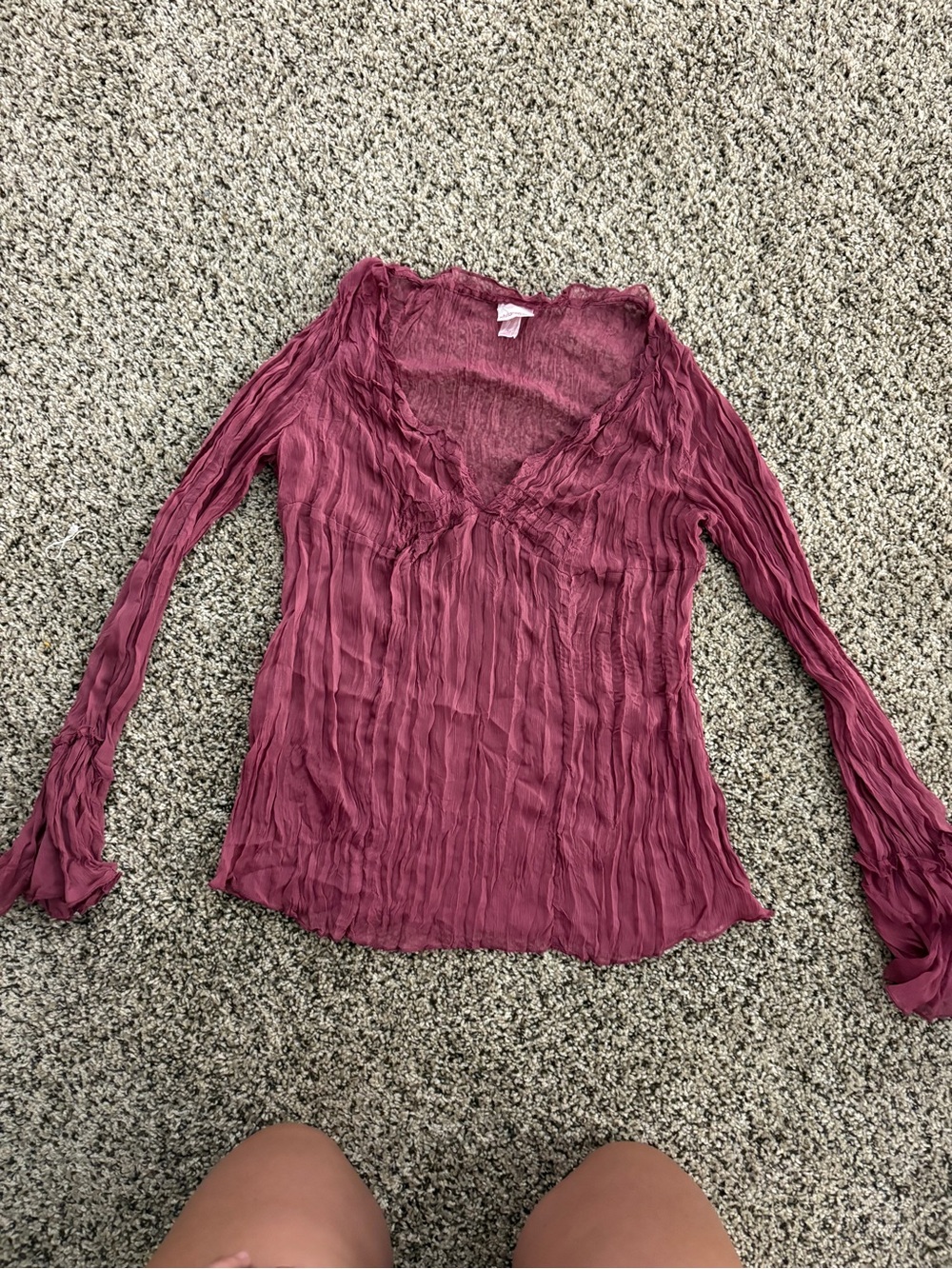 Vintage y2k Xhilaration Dusty Rose Crinkled V-Neck Long Sleeve Blouse